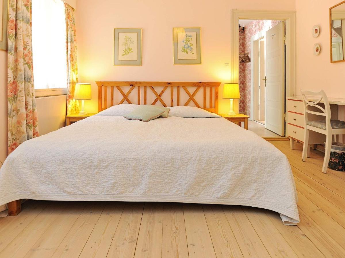 12 Person Holiday Home In Ullerslev Extérieur photo