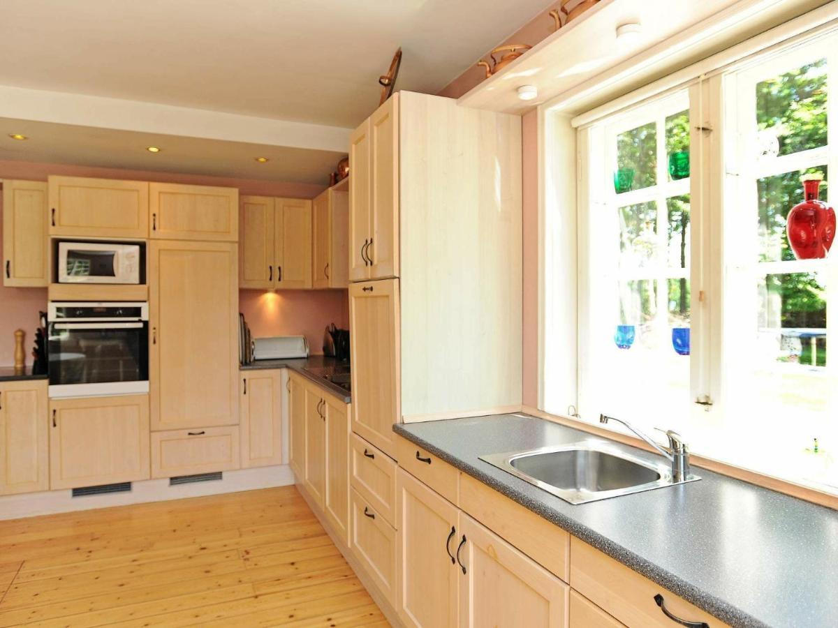 12 Person Holiday Home In Ullerslev Extérieur photo