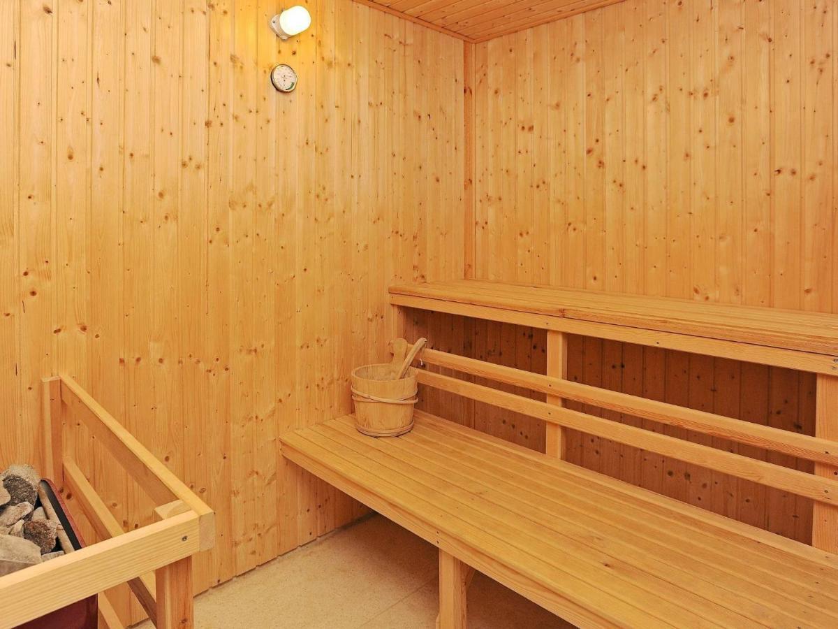 12 Person Holiday Home In Ullerslev Extérieur photo